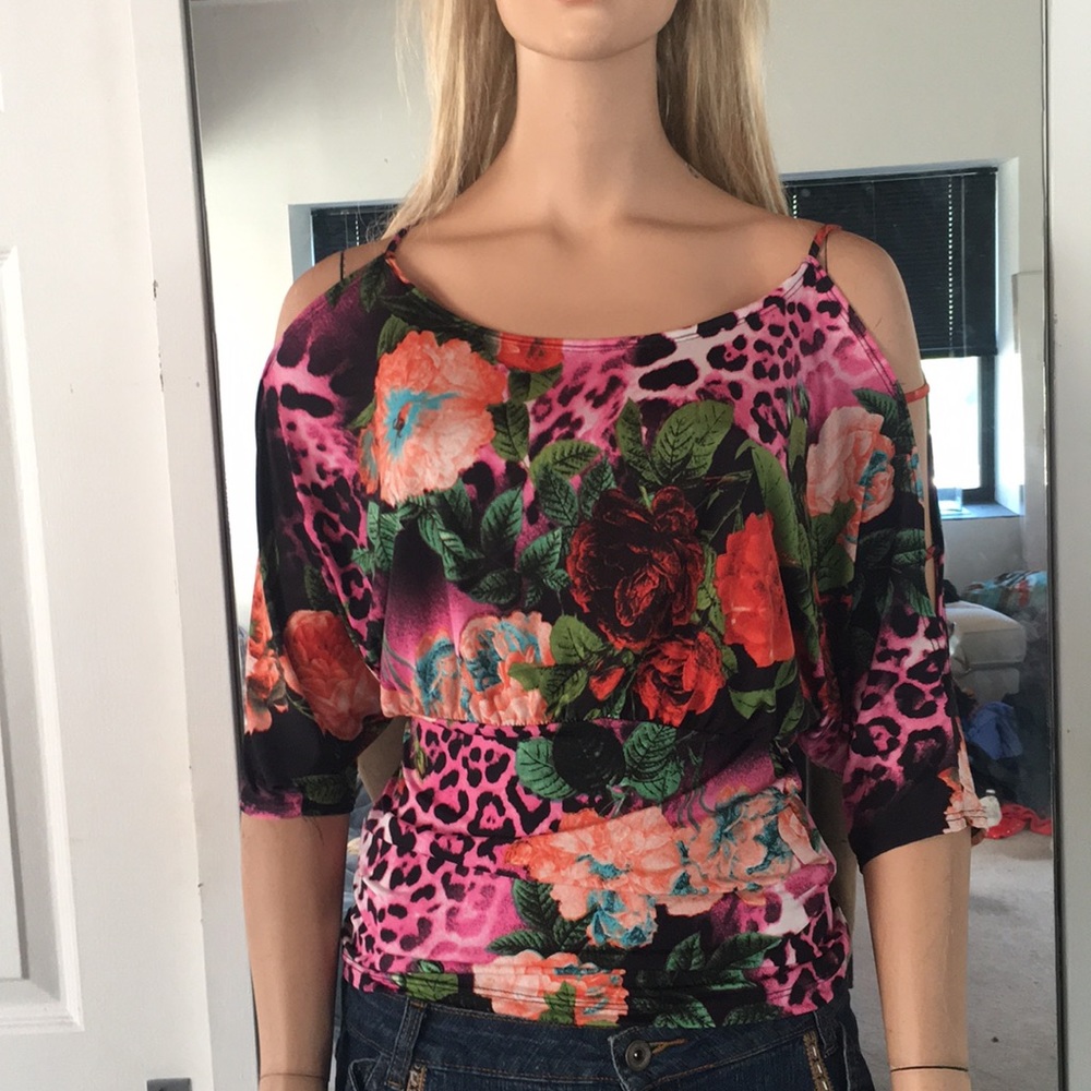 Cute Tropical Print Cold Shoulder Open Sleeve Top